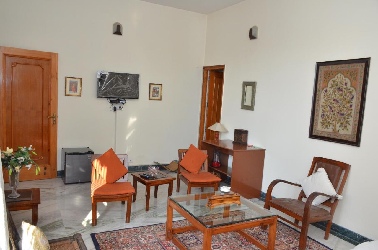 Sandy'S Homestay Jammu Extérieur photo